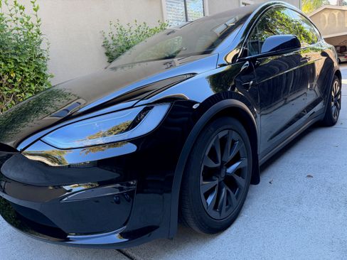 Used 2023 Tesla Model X Plaid AWD/4WD image 13
