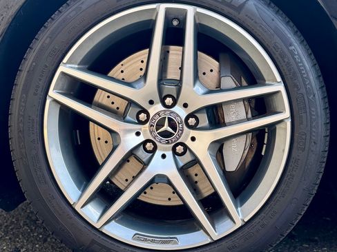 Used 2017 Mercedes-Benz S 550 4MATIC Sedan image 21