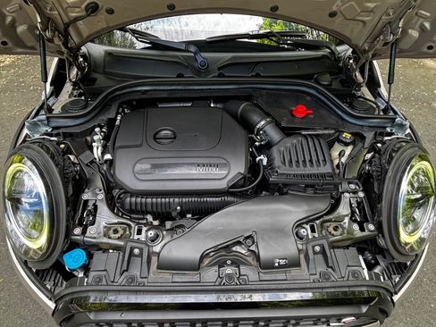 Used 2023 MINI Cooper S w/ Signature Upholstery Package FWD image 15