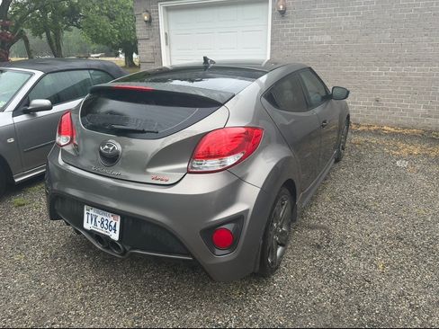 Used 2015 Hyundai Veloster Turbo FWD image 4