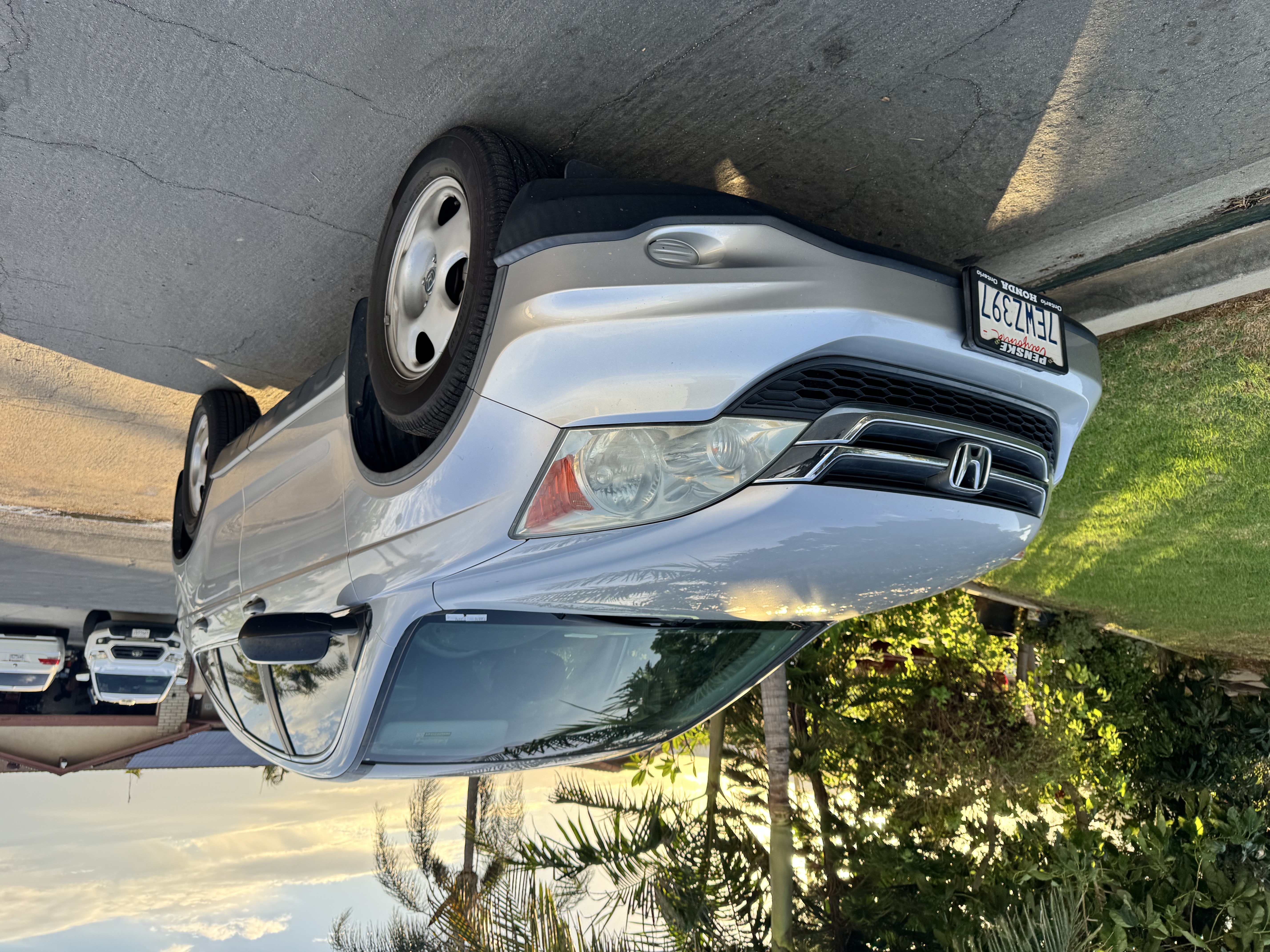 Used 2010 Honda CR-V LX image 2