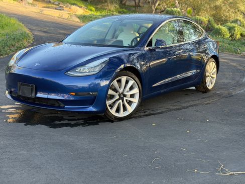 Used 2019 Tesla Model 3 Long Range image 4