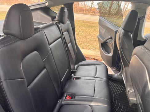 Used 2023 Tesla Model Y Long Range image 12