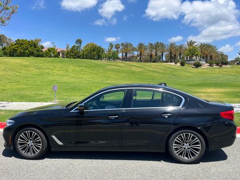 Used 2018 BMW 530i image 1