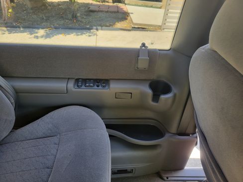 Used 1998 GMC Safari AWD image 17