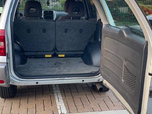 Used 2005 Toyota RAV4 2WD image 8