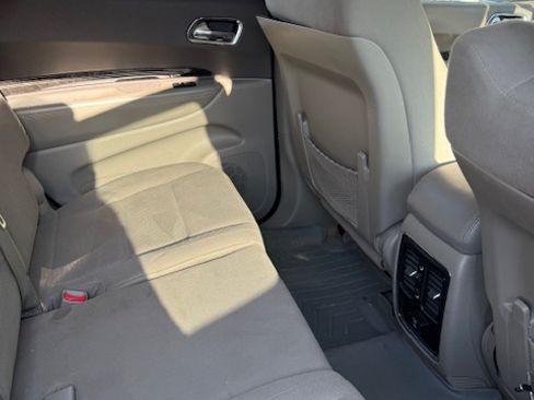 Used 2011 Dodge Durango Crew image 16