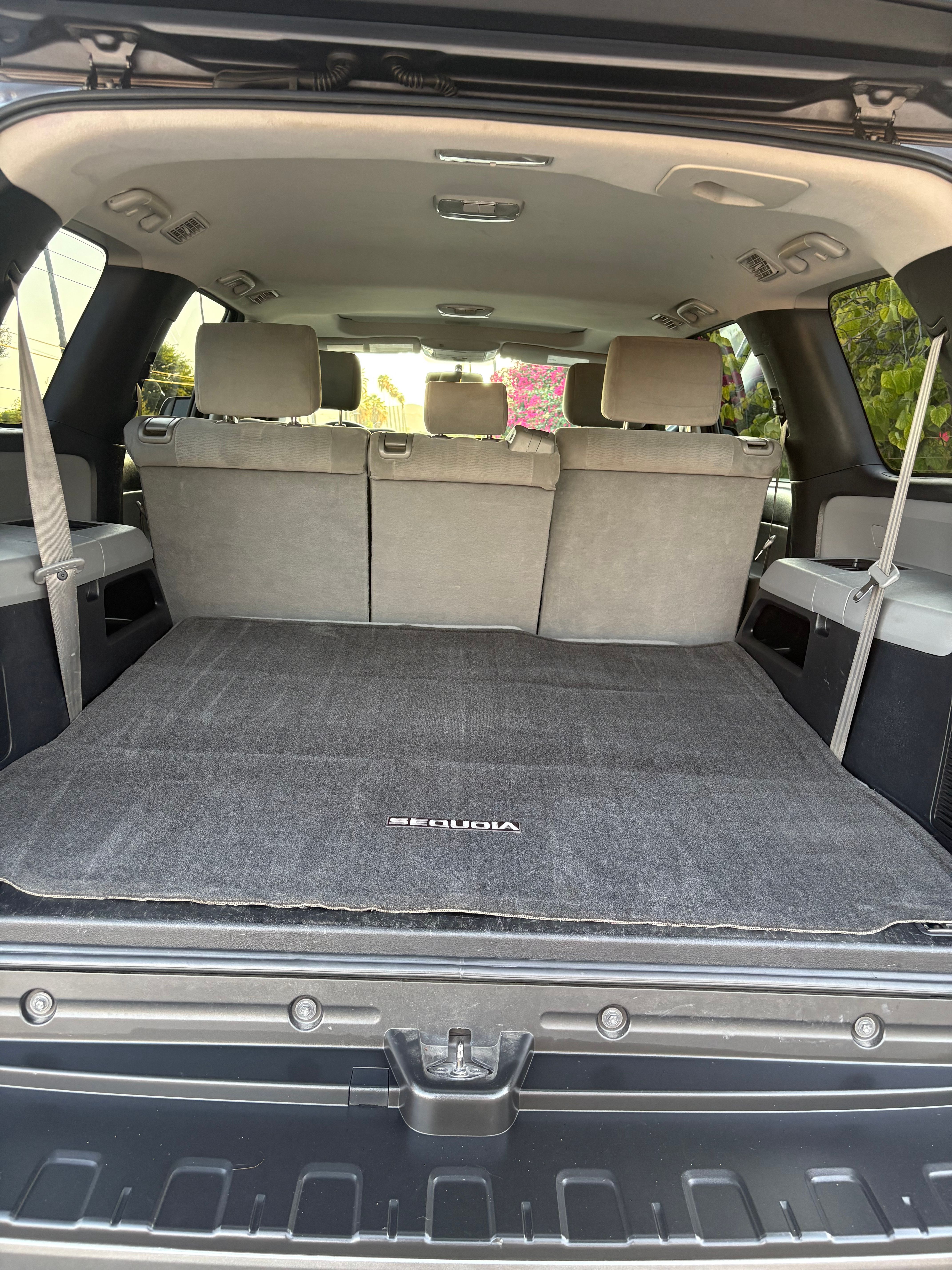 Used 2014 Toyota Sequoia SR5 AWD/4WD image 17