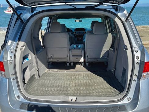 Used 2017 Honda Odyssey EX image 8
