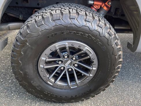 Used 2020 Ford F150 Raptor w/ Equipment Group 802A Luxury image 24