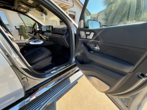 Used 2023 Mercedes-Benz Maybach GLS 600 4MATIC image 15