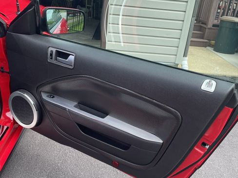 Used 2006 Ford Mustang GT Premium image 12