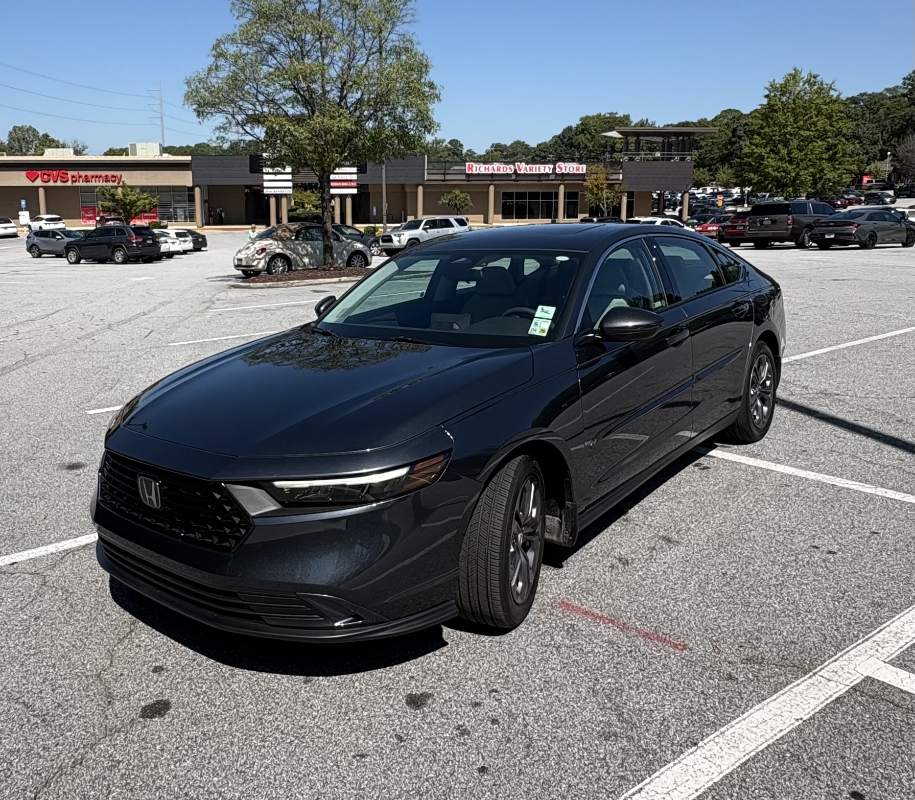 Used 2023 Honda Accord EX image 1