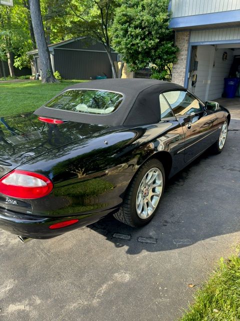 Used 2000 Jaguar XK8 Convertible RWD image 11