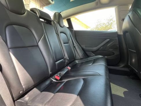 Used 2019 Tesla Model 3 RWD image 12