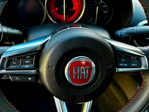 Used 2017 FIAT 124 Spider Abarth RWD image 5