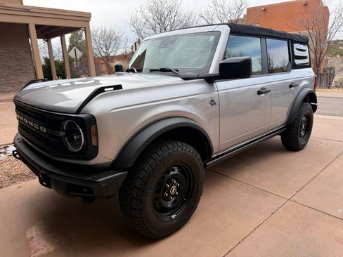 Used 2021 Ford Bronco Black Diamond image 17