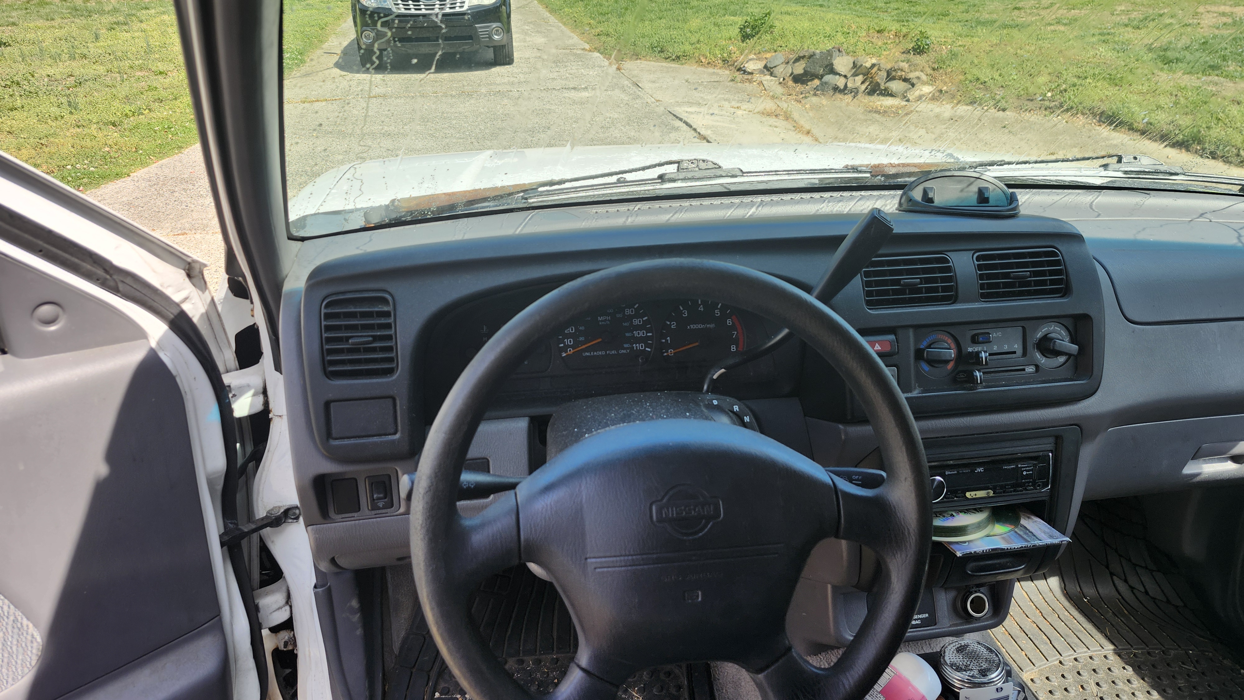 Used 2000 Nissan Frontier XE RWD image 8