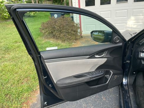 Used 2018 Honda Civic EX-T image 14