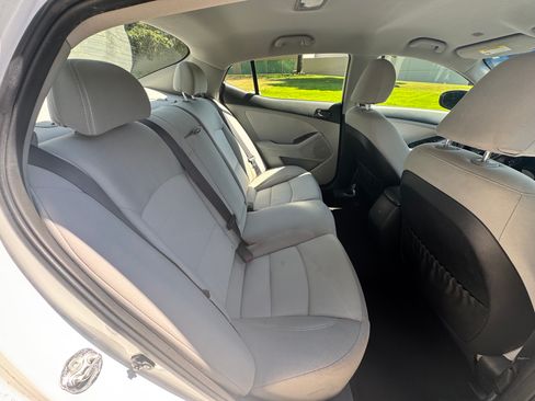 Used 2013 Kia Optima LX w/ Convenience Plus Pkg FWD image 8