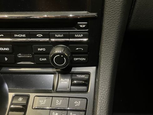 Used 2015 Porsche 911 Carrera S image 22