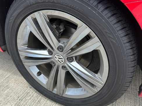 Used 2019 Volkswagen Jetta R-Line image 4