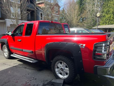 Used 2010 Chevrolet Silverado 1500 LT w/ Power Pack Plus image 8