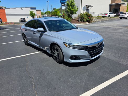Used 2022 Honda Accord Touring image 4