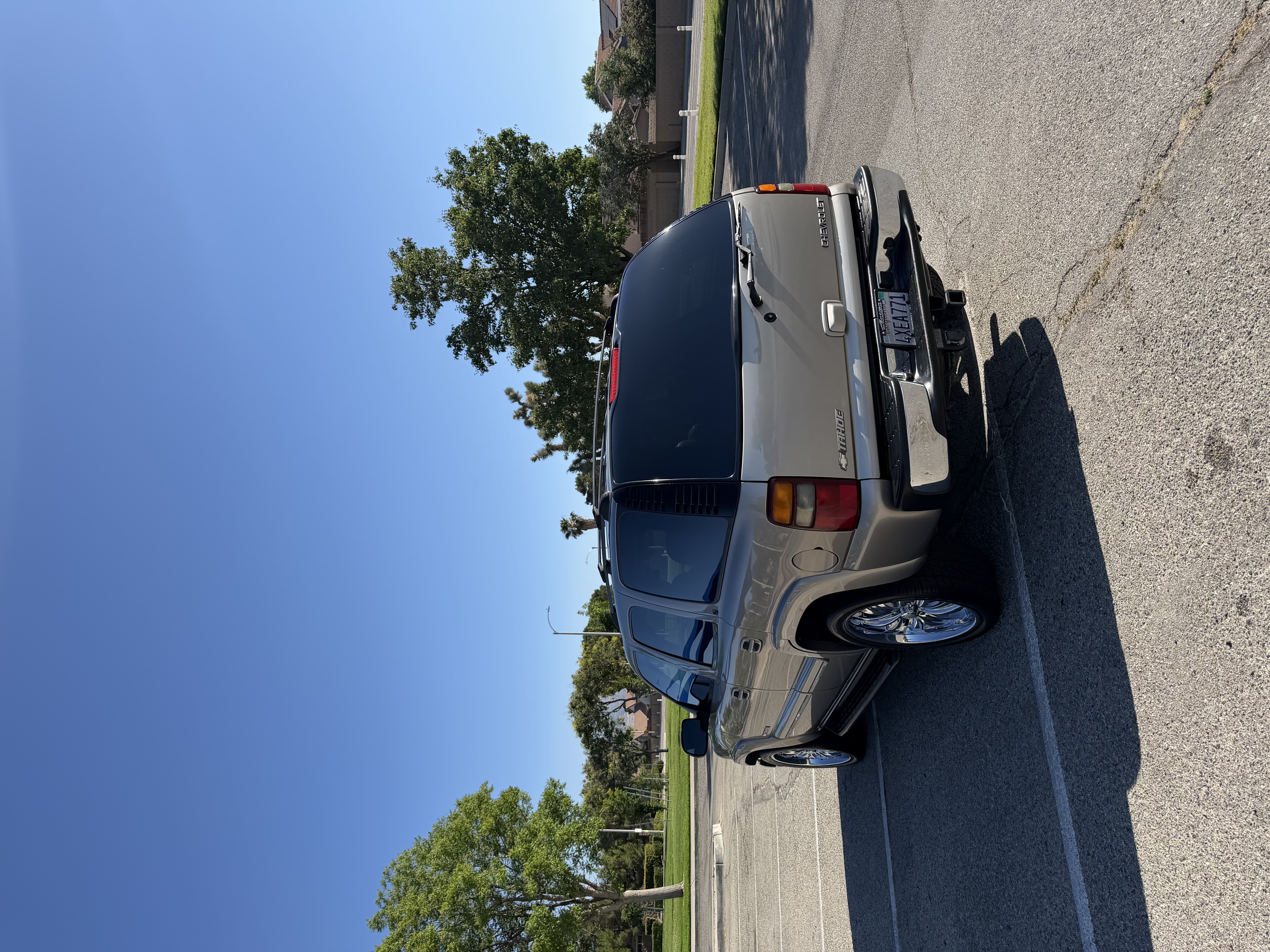 Used 2002 Chevrolet Tahoe LT RWD image 8