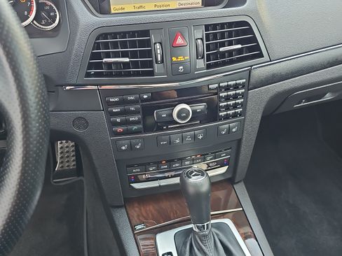 Used 2010 Mercedes-Benz E 550 Coupe image 10