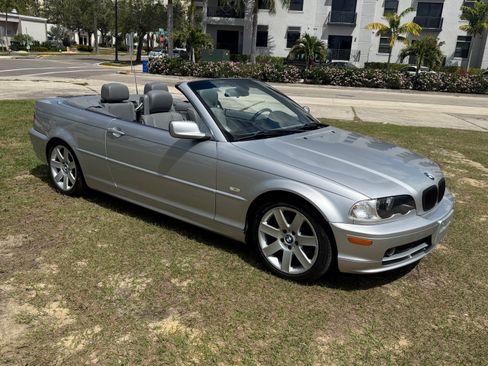 Used 2003 BMW 325Ci Convertible image 4
