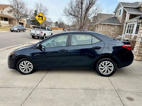 Used 2017 Toyota Corolla LE image 2