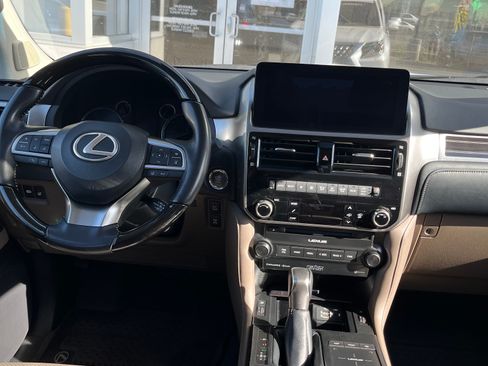 Used 2023 Lexus GX 460 Luxury image 10