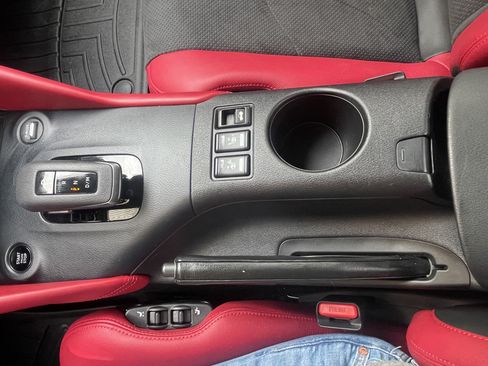Used 2024 Nissan Z Performance w/ Floor Mat Package RWD image 15