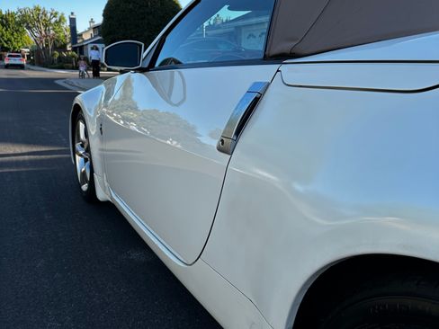 Used 2007 Nissan 350Z Touring RWD image 10