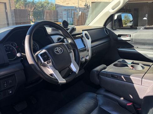 Used 2014 Toyota Tundra SR5 image 10