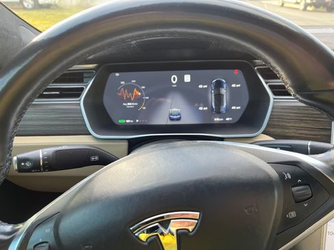 Used 2015 Tesla Model S P85D image 8