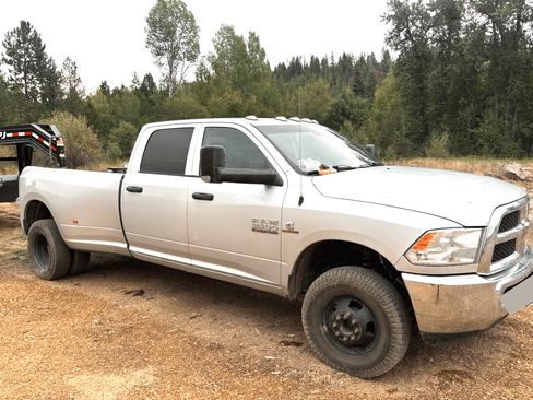 Used 2018 RAM 3500 Tradesman w/ Chrome Appearance Group AWD/4WD image 1