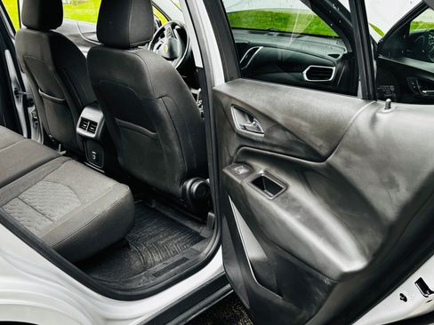 Used 2019 Chevrolet Equinox LT image 27