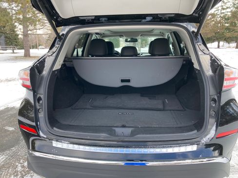 Used 2018 Nissan Murano Platinum image 2