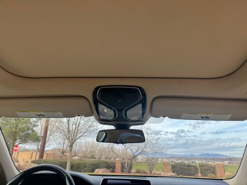 Used 2016 BMW 740i image 32