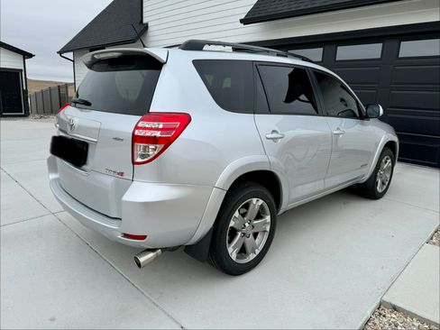 Used 2010 Toyota RAV4 Limited AWD/4WD image 4