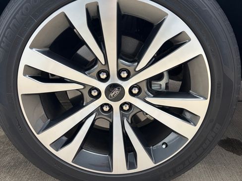 Used 2021 Ford Expedition Limited image 20