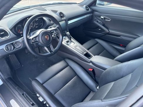 Used 2017 Porsche 718 Cayman RWD image 10