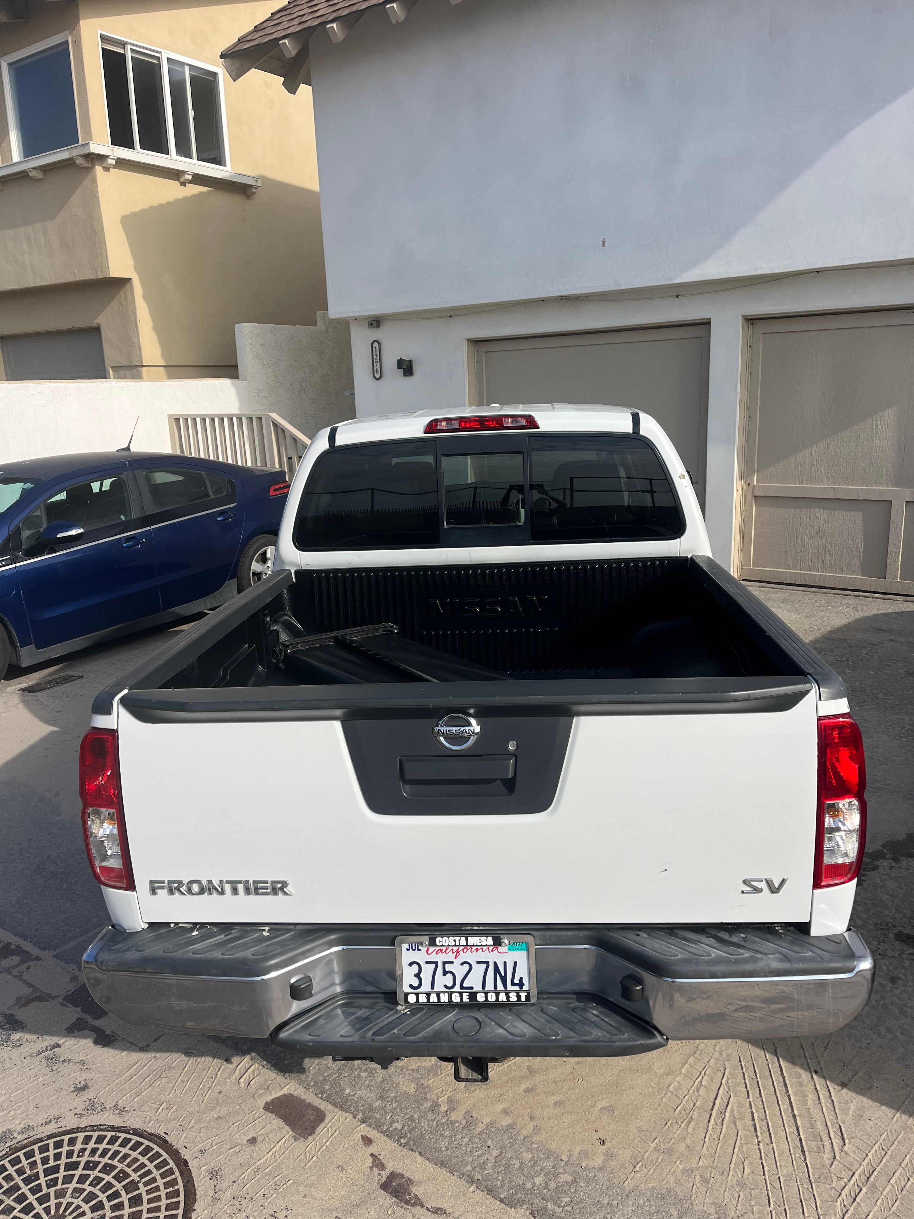 Used 2017 Nissan Frontier SV RWD image 2