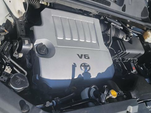 Used 2012 Toyota Highlander Limited image 7