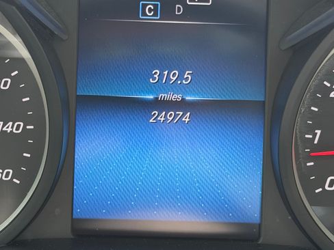 Used 2022 Mercedes-Benz GLC 300 image 6