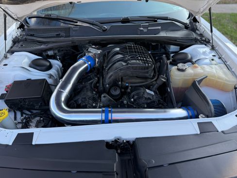 Used 2018 Dodge Challenger SXT image 6