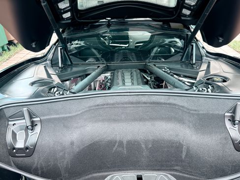 Used 2024 Chevrolet Corvette Stingray Preferred Cpe w/ Z51 Performance Package RWD image 14