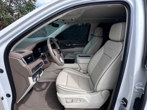 Used 2022 GMC Yukon Denali w/ Denali Ultimate Package image 11